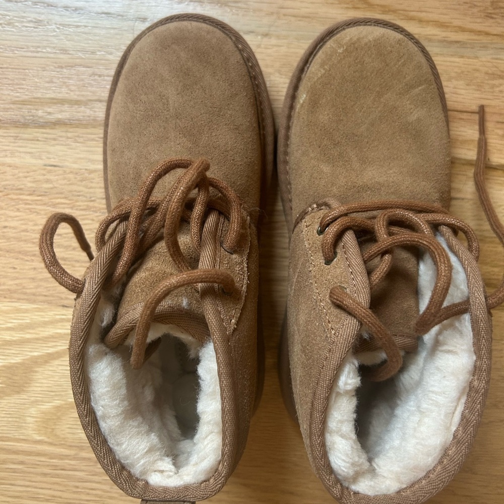 Brand New Cozy Ughs with Laces